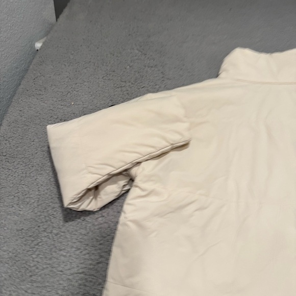 Vuori Canyon Insulated Jacket in Bone XL - Picture 14 of 16